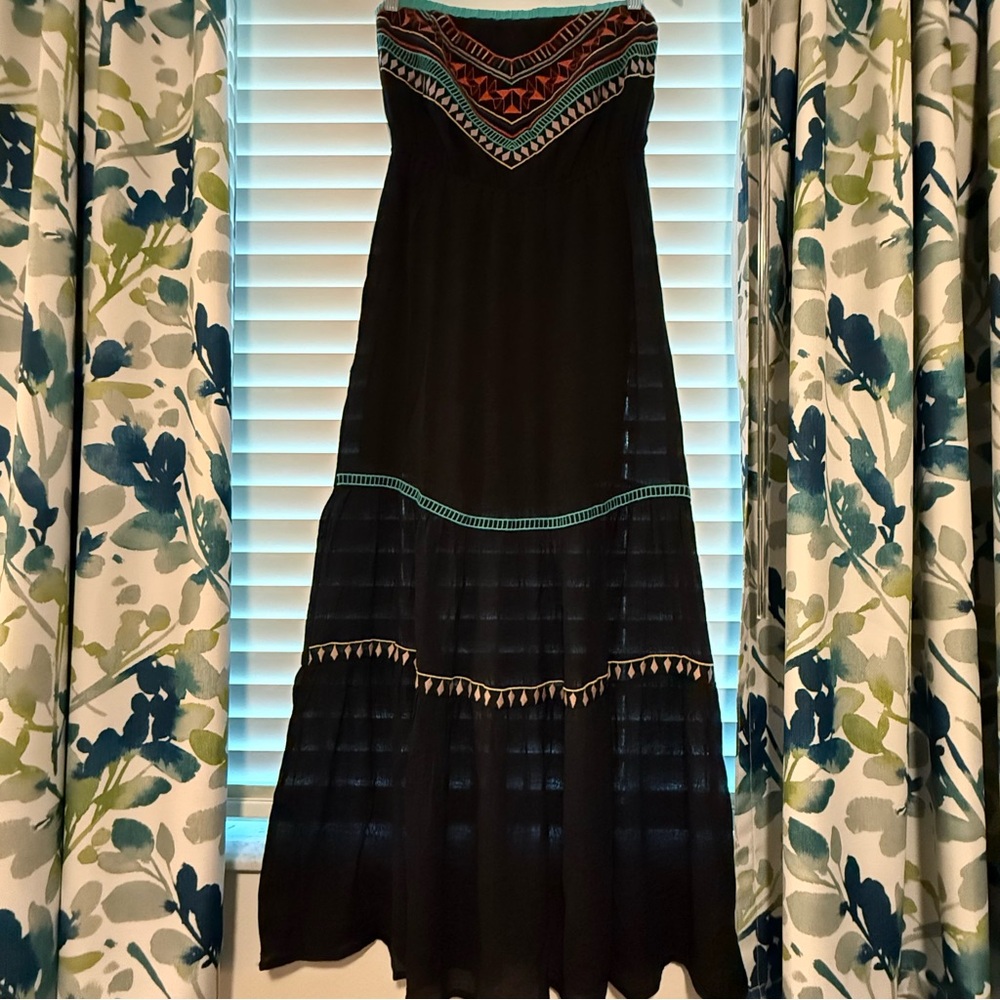 Flying Tomatoe Aztec Strapless Dress